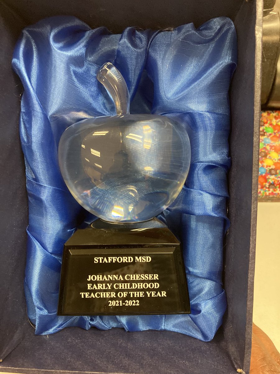 chesser_johanna's tweet image. Today was our District Awards Day.  I was selected Elementary Level Teacher of the Year for our district! 
I’m beyond grateful 
#smsd #smsdecc #texasteacher #Kindergarten #teacheroftheyear 
@SMSDECC @StaffordMSD