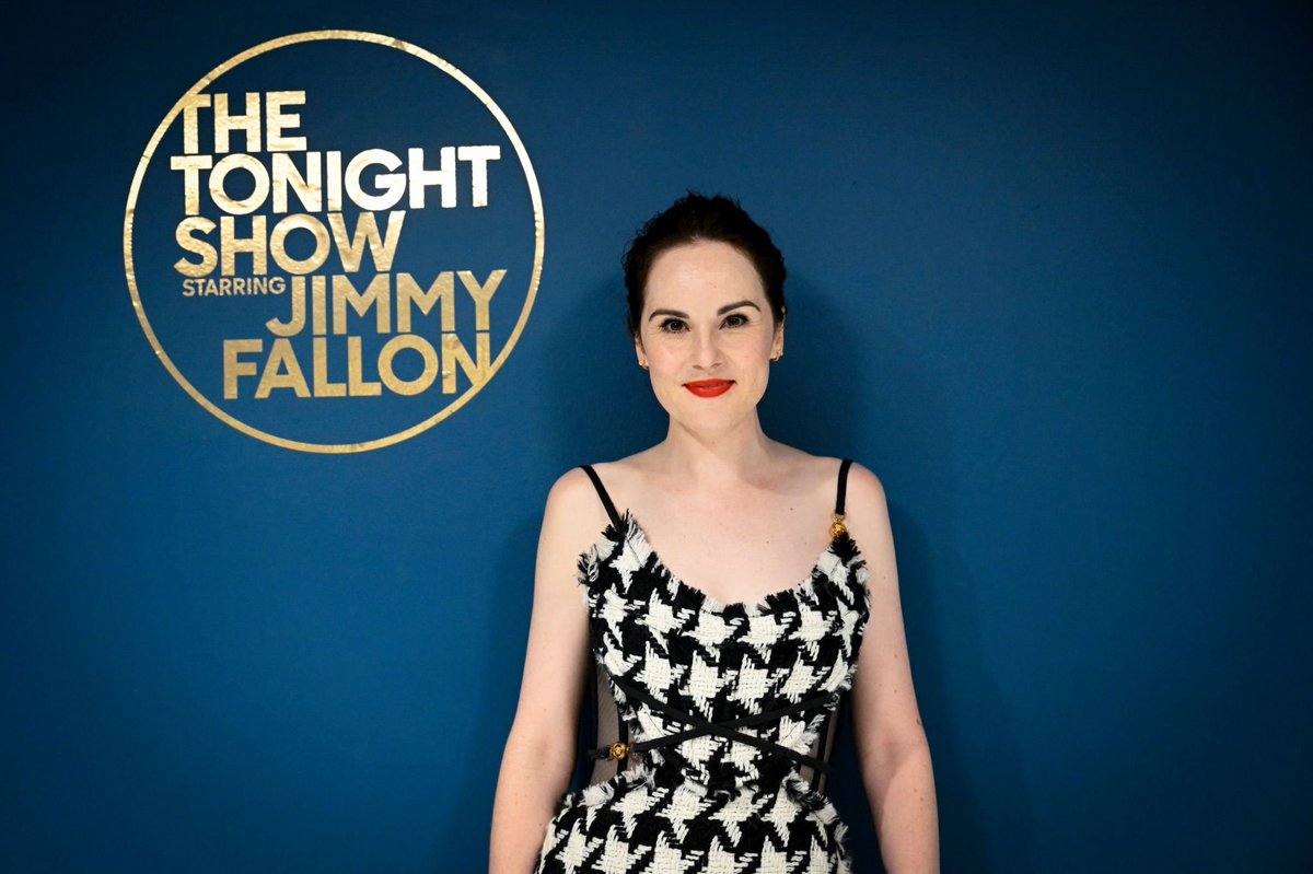 Michelle Dockery on the Tonight Show 🔗 michelle-dockery.net/gallery/thumbn… #DowntonAbbey #DowntonAbbeyANewEra 

📸 [x8]
