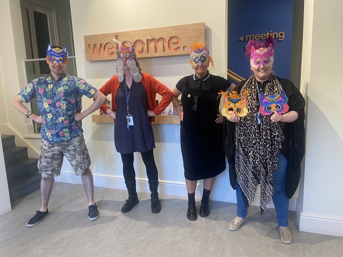 we_aredarts's tweet photo. We want to say a MASSIVE thank you to our amazing #Volunteers! Here’s a few of them at our lovely creative social event this evening. #VolunteersWeek2022 #TimeToSayThanks @NCVOvolunteers https://t.co/38Hcx80Fn3