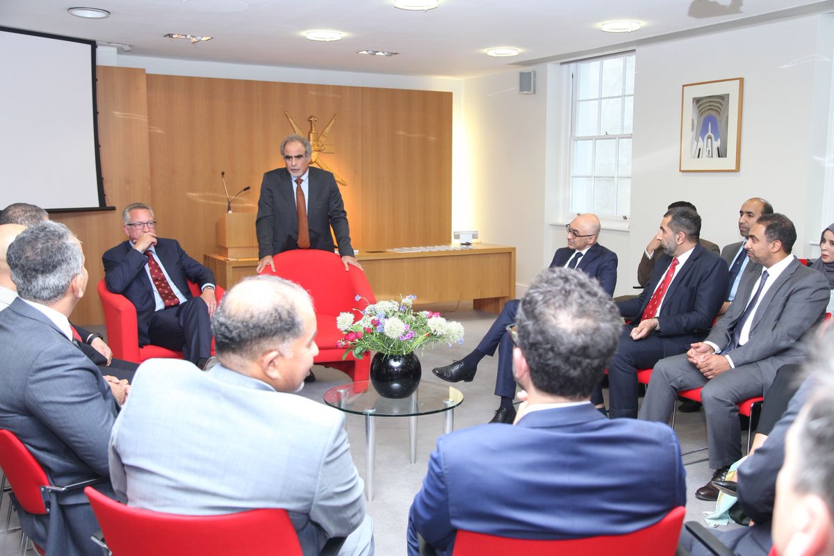 Honoured to host Omani Minister of Energy H.E. Dr Rumhy on behalf of the @AngloOmaniSOC. He gave incisive views with a mix of serious messaging and humorous anecdotes. Everyone wants instant renewables but the reality is the transition will be long and challenging.