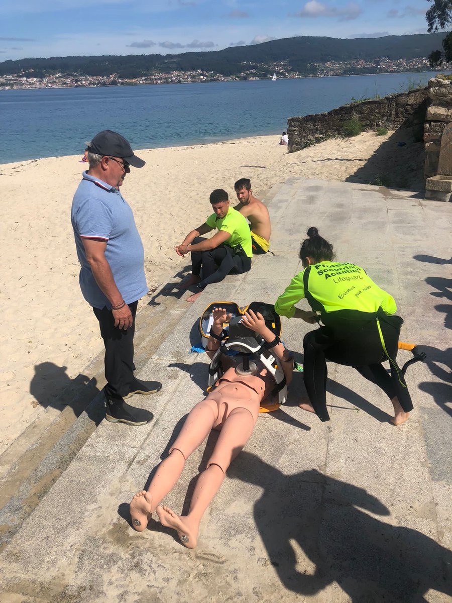 SICRUS_research's tweet image. 🌊Testing several 𝗱𝗲𝘃𝗶𝗰𝗲𝘀 for early #drowning care improvement this morning✔️
We thank the participants from University School of Teaching and Sport Sciences @uvigo (Pontevedra) @carracedo54 Great initiative by #REMOSS + @SICRUS_research 
#lifeguarding commitment