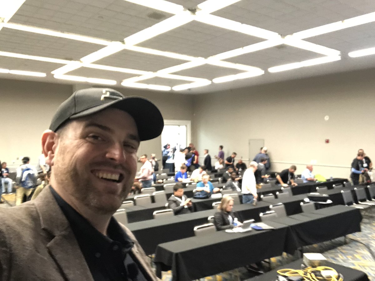 @BalluffSensors Great turnout for my crash course in automation sensors & cables at @AutomateShow for @a3automate & @A3Robotics #Automate2022 #automateshow