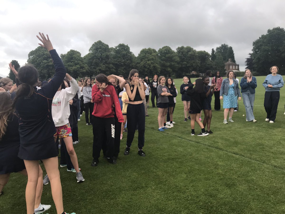 StSwithunsLeRoy's tweet photo. It’s the great presentation of the winners’ cup.  #StSwithunsBoarding https://t.co/LgCzIlWLKy