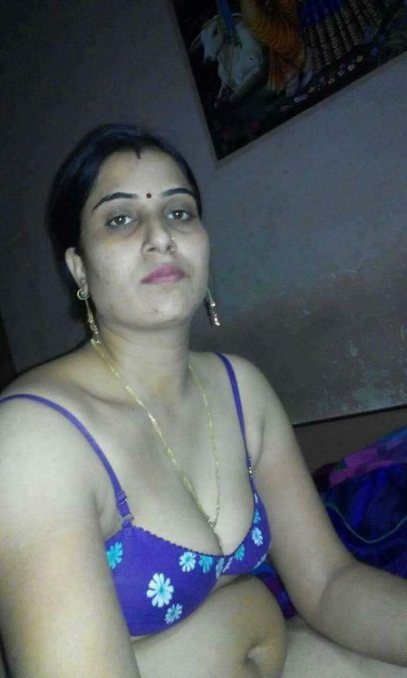 kasishcrossy1's tweet photo. अकेली हुं जो आना चाहते है वो रीटिवीट करें https://t.co/yAQQE90Trt