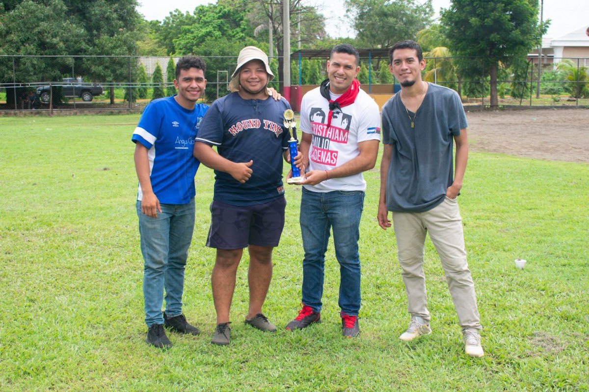 cuununan's tweet photo. Liga relámpago Bola de Hule con estudiantes de las diferentes Facultades de nuestra Bicentenaria UNAN-León.
#CUUN1914
#LaPasionDeHacerDeporte https://t.co/m79g3rTB34