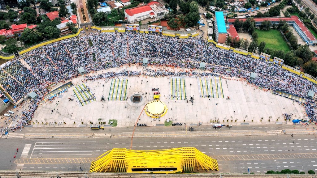 NahomTeklu_'s tweet photo. The landmark #urbaninstallation at #MeskelSquare for the @prosperity2022's #NewBeginnings inaugural ceremony by the Ethiopian Architectural practice @AlebelDestaCAE is featured on @Architizer, a global media for inspiration & tools for Architects.
More at https://t.co/iHtI8ADs53 https://t.co/qkfvQhahpo