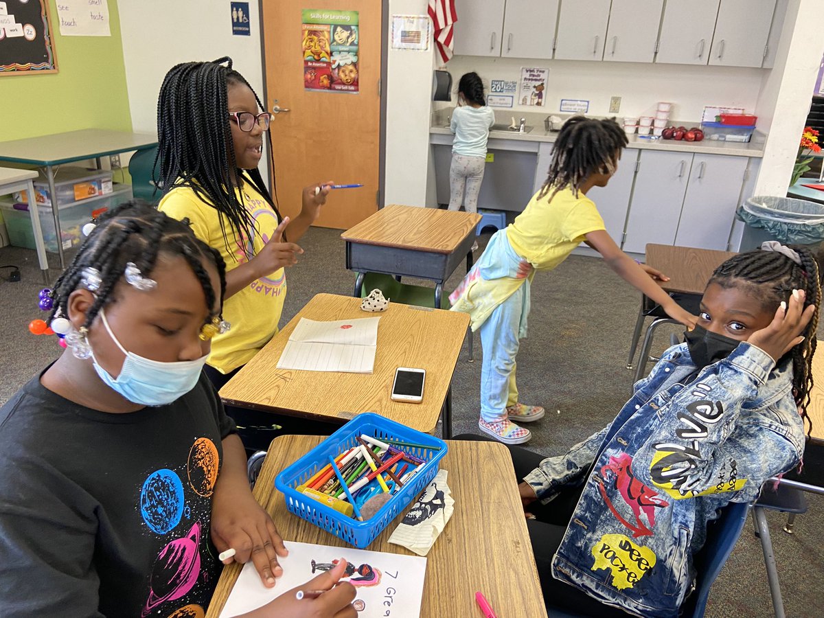christinaAPMS's tweet photo. Our 7th/8th grade science students worked very hard to create stories about the Earth to share with the 2nd grade students. Thank you to all of our teachers for helping out today, A great time was had by all! @TheaJackson8 @MsHayesAP @ShellySanders1 @Asbury_ParkSD https://t.co/prL58avFEr