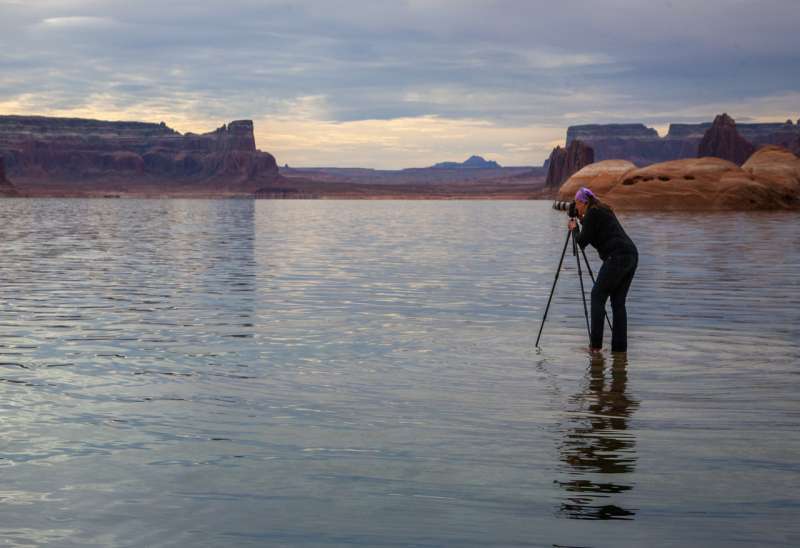 ArtisanHD's tweet photo. Our very first #ArtisanHD Ambassador was Suzanne Mathia! As a landscape photographer, Suzanne aims to capture the spirit of the world all around us with creativity and a unique perspective!
Learn more about Suzanne Mathia's approach to #photography: https://t.co/Fsm3h03RBb https://t.co/QTSnPQ5Nk6
