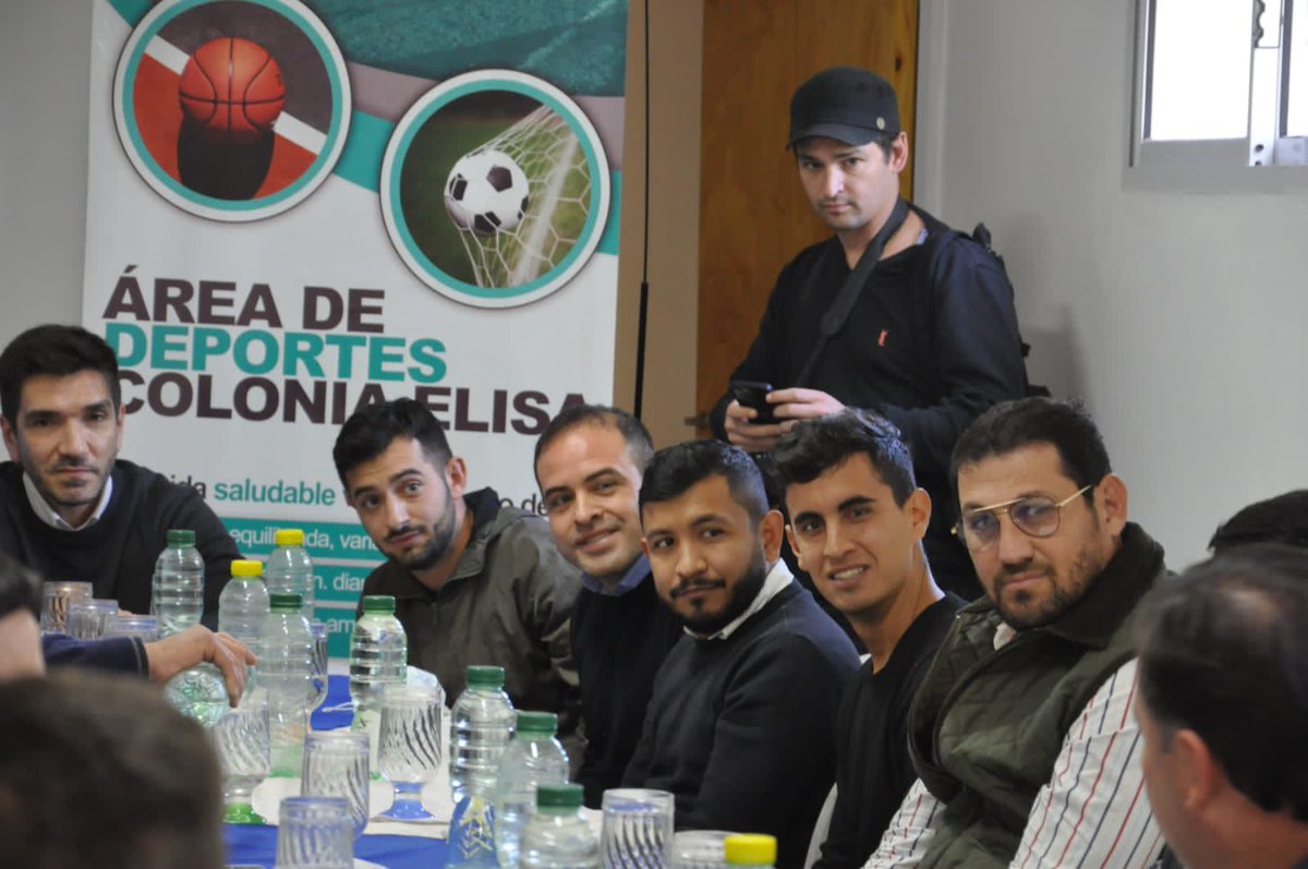Nos reunimos en Colonia Elisa, dónde recibimos al Subsecretario de Deportes de la Nación Sergio Palma Y al Director Nacional de los Juegos Evita Emiliano Gordin, al mismo tiempo autoridades del Instituto del Deporte Chaqueño con quienes desarrollamos una intensa agenda de trabajo