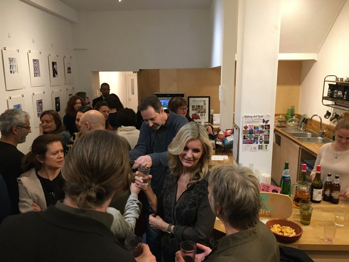 PLEASE SHARE >>> I'm getting the band back together!
Now that we are learning to live again after the pandemic, it's time to restart the #EalingTweetup. If you would like to be on the mailing list, please DM me with your email address. Thank you! 🤗
#EalingHour <a href="/EalingHour/">Ealing Hour</a>