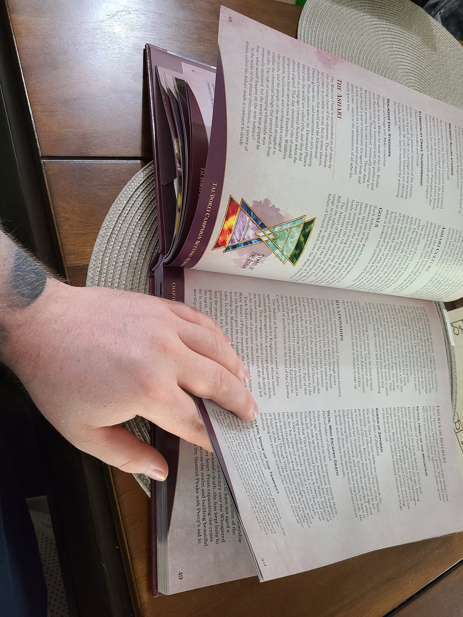 iMichealSeach's tweet image. @DarringtonPress really happy to have ordered the campaign book. Little bit sad that it just repeats itself after it hits page 63 though. @matthewmercer @CriticalRole #rarecopy ? #printingerror #critrole