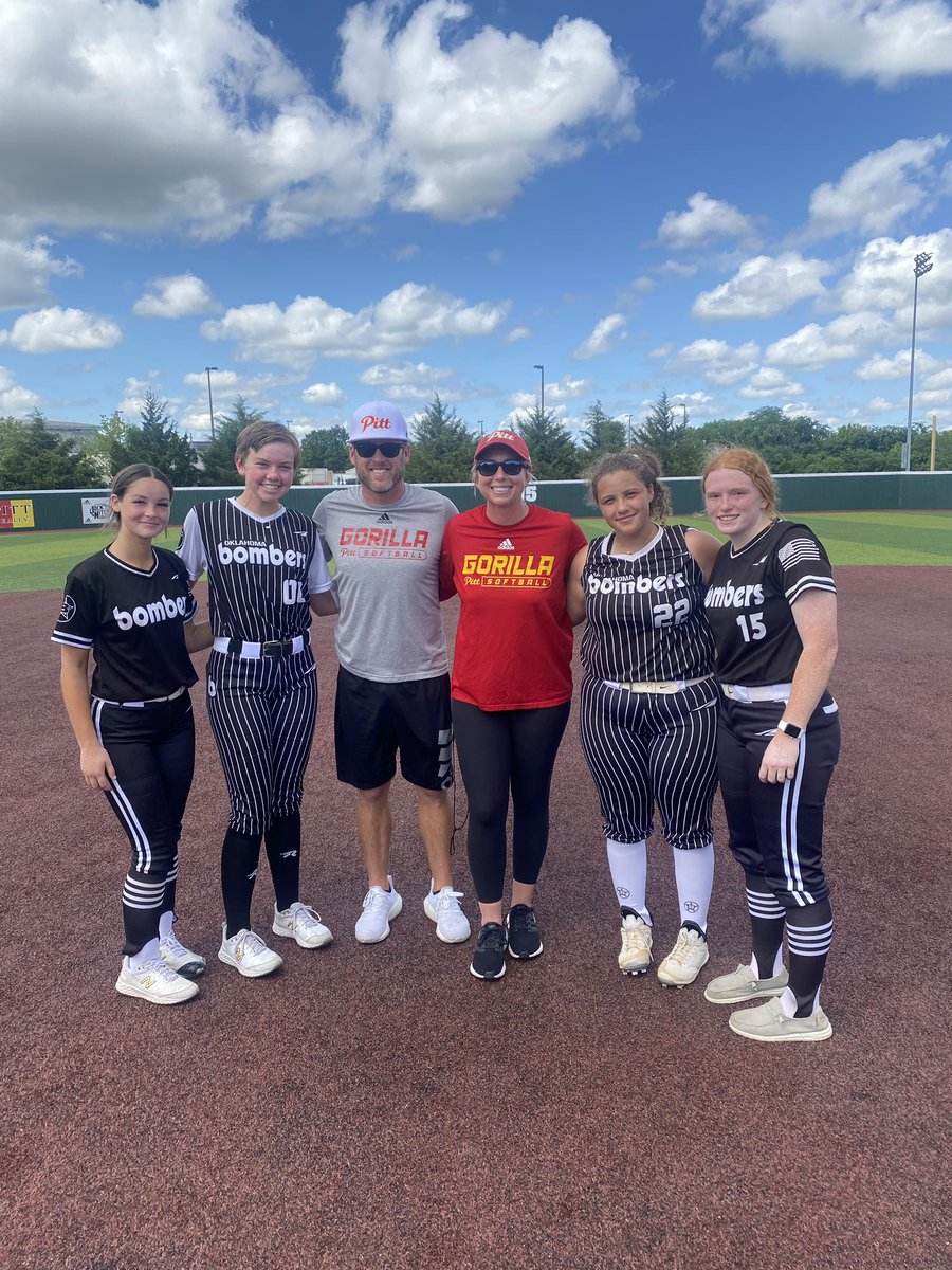 JadynStandeford's tweet photo. Had an amazing time at the @Gorilla_SFB Prospect camp! Thank you coaches @CoachBradF and @CoachFullerPitt for the opportunity. @OKBombers2K6 @OologahSoftball https://t.co/FVHzYQmkGP