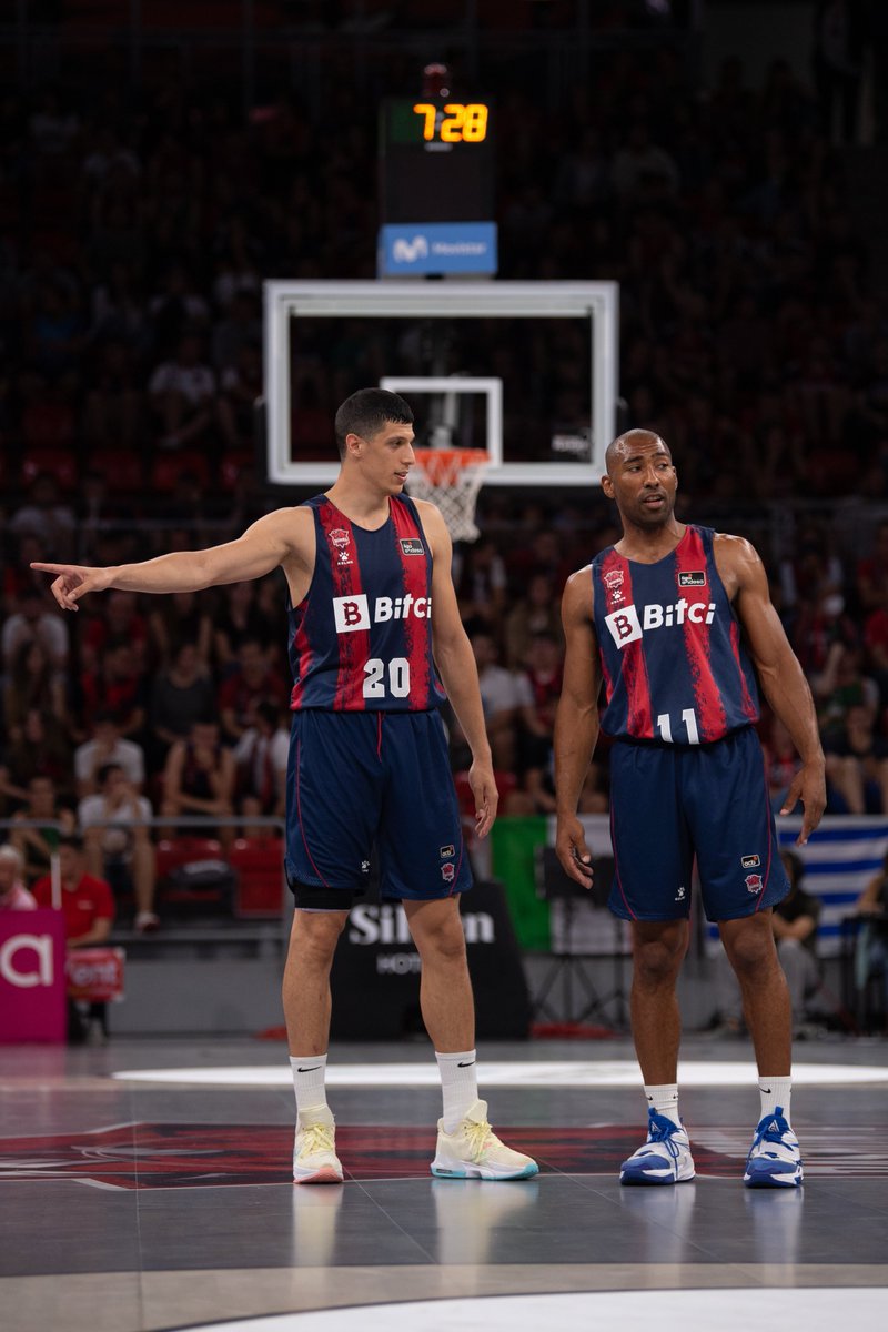 Baskonia's tweet photo. #Live | 🏀🏀 @jaygranger11
🏀 44-56
⏳ 04:52 3Q
#GuPrest✊ #GoazenBaskonia https://t.co/F2GDFetHRr