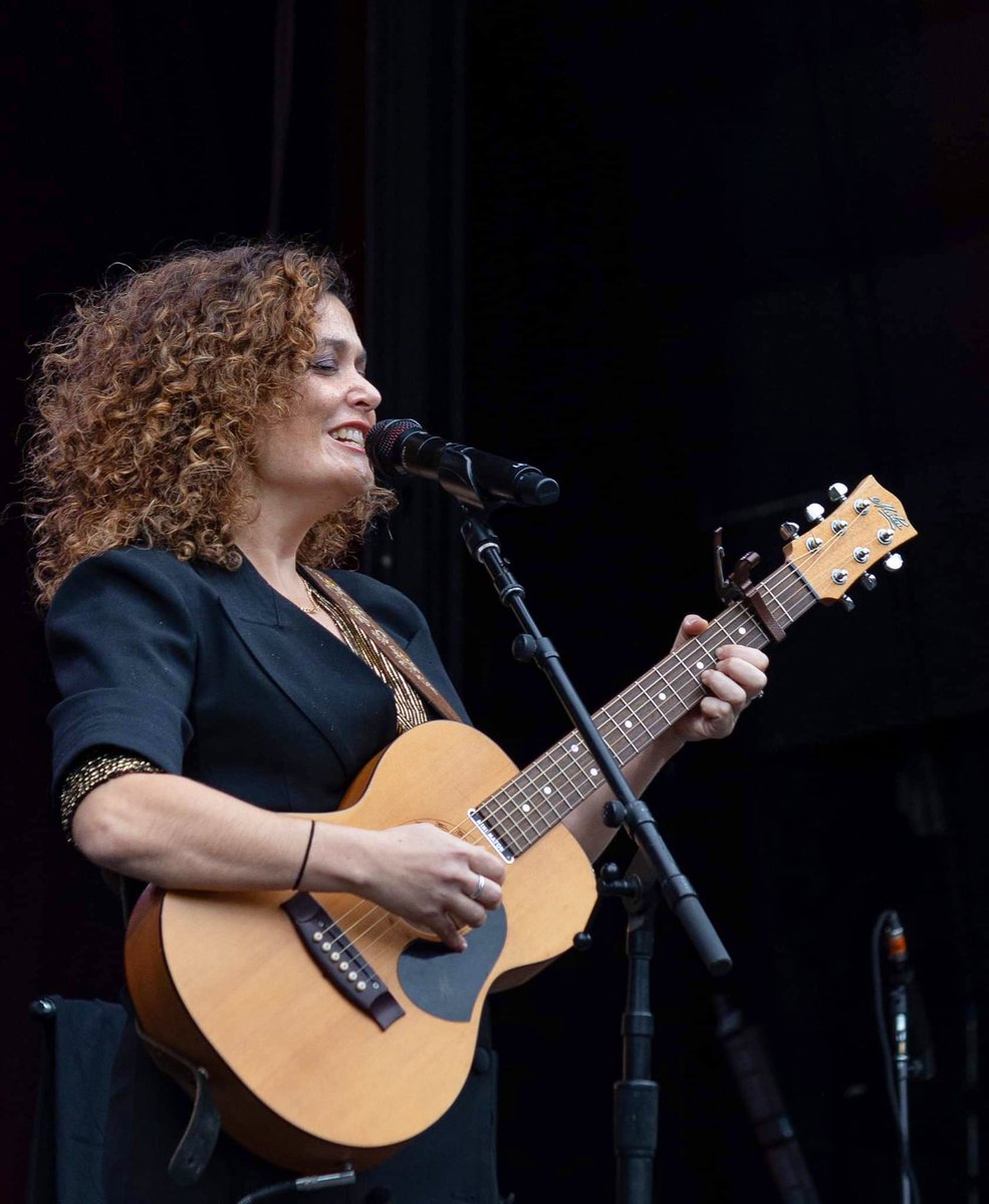 Playing at the Hollywood Palladium tonight supporting <a href="/midnightoilband/">Midnight Oil</a> . I’ll be on at 8pm.