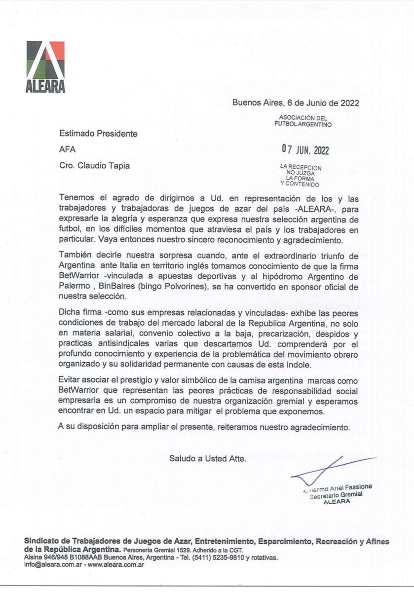 ALEARAG_MIDAS's tweet photo. #LaCamisetaArgentinaNOseMancha
Las y los trabajadores argentinos  merecemos las mejores condiciones de trabajo y  salarios acordé a nuestras necesidades.
ARGENTINA SOMOS TOD@S
@afa @BetWarrior_Arg @tycsportsvivo @MinTrabajoAR @PrensaALEARA @tapiachiqui @lpsargentina https://t.co/Aa2AiAbVW8