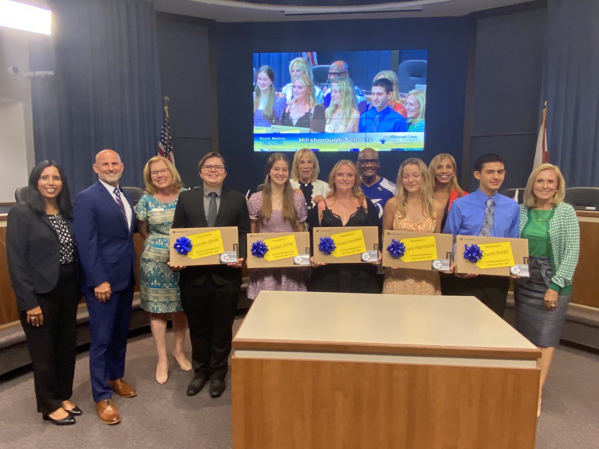 HillsboroughSch's tweet photo. 🌟 WOW! ⭐️ 

Congratulations to these five students, honored at today’s board meeting, for Perfect Attendance from Kindergarten through 12th grade!

Thank you to our community partners @SuncoastCU for gifting these students a $500 scholarship! 

Simply perfect! ⭐️ https://t.co/6cQxxshWbx