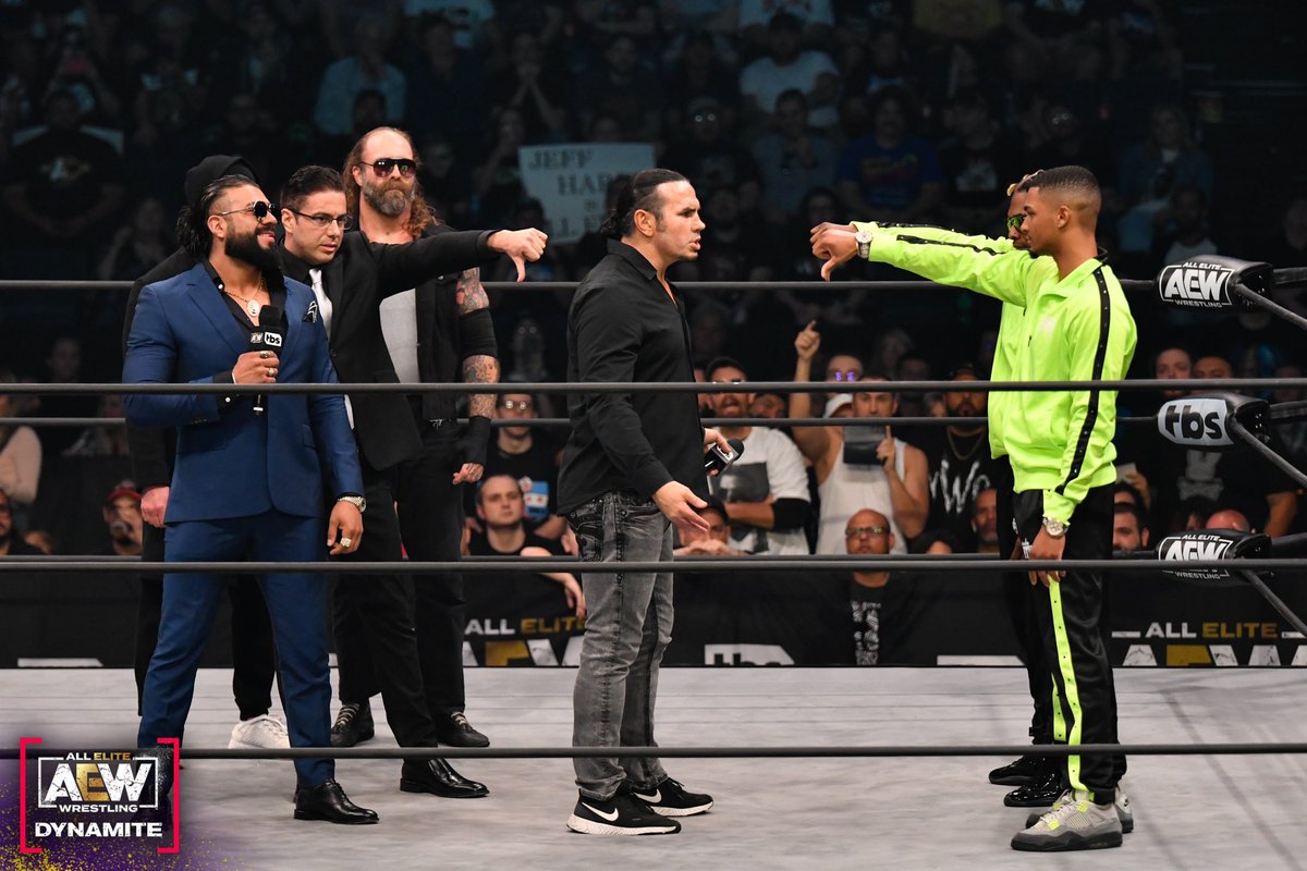 MATTHARDYBRAND's tweet photo. Young kids don’t have any respect for their mentors nowadays..🤷🏻‍♂️ https://t.co/KOaTPkUyT0