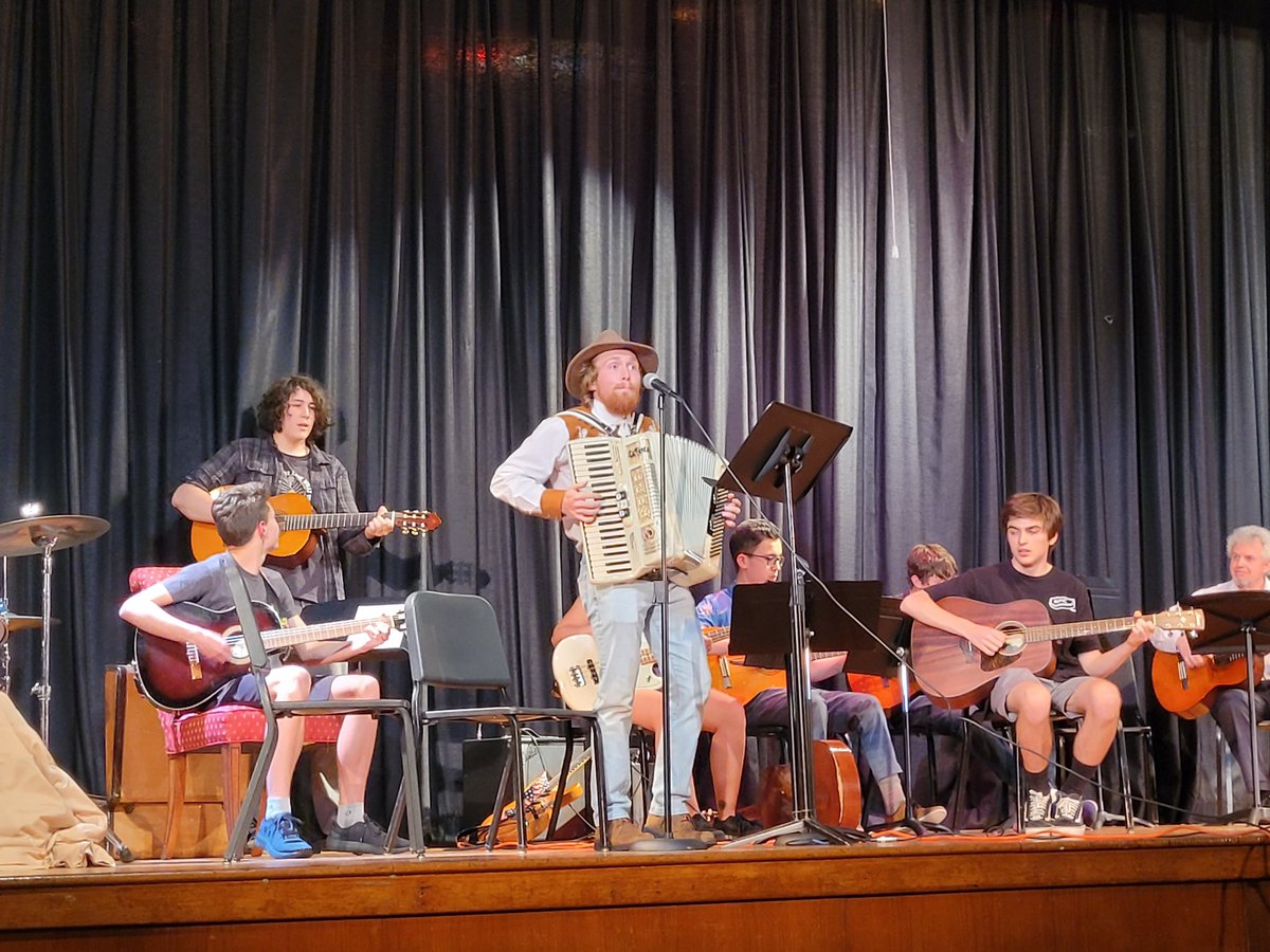 The Guitar Club rocked their Spring Concert last night! Senior Will Krebs put in a truly iconic performance. James Malczynski and Jules Catanio also did a great job adding vocals. Congratulations to every single one of you!