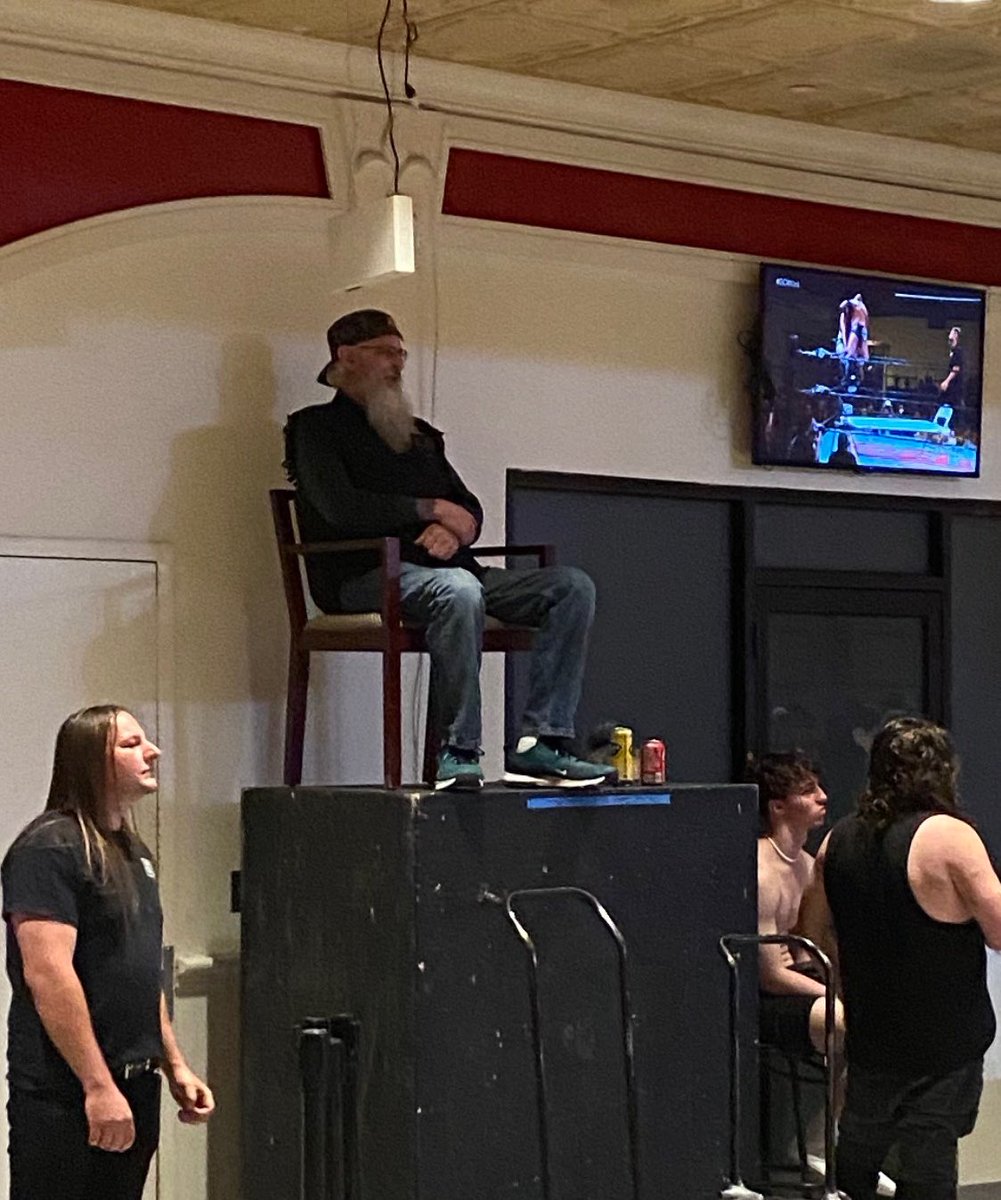 RT if you respect these wrestling legends