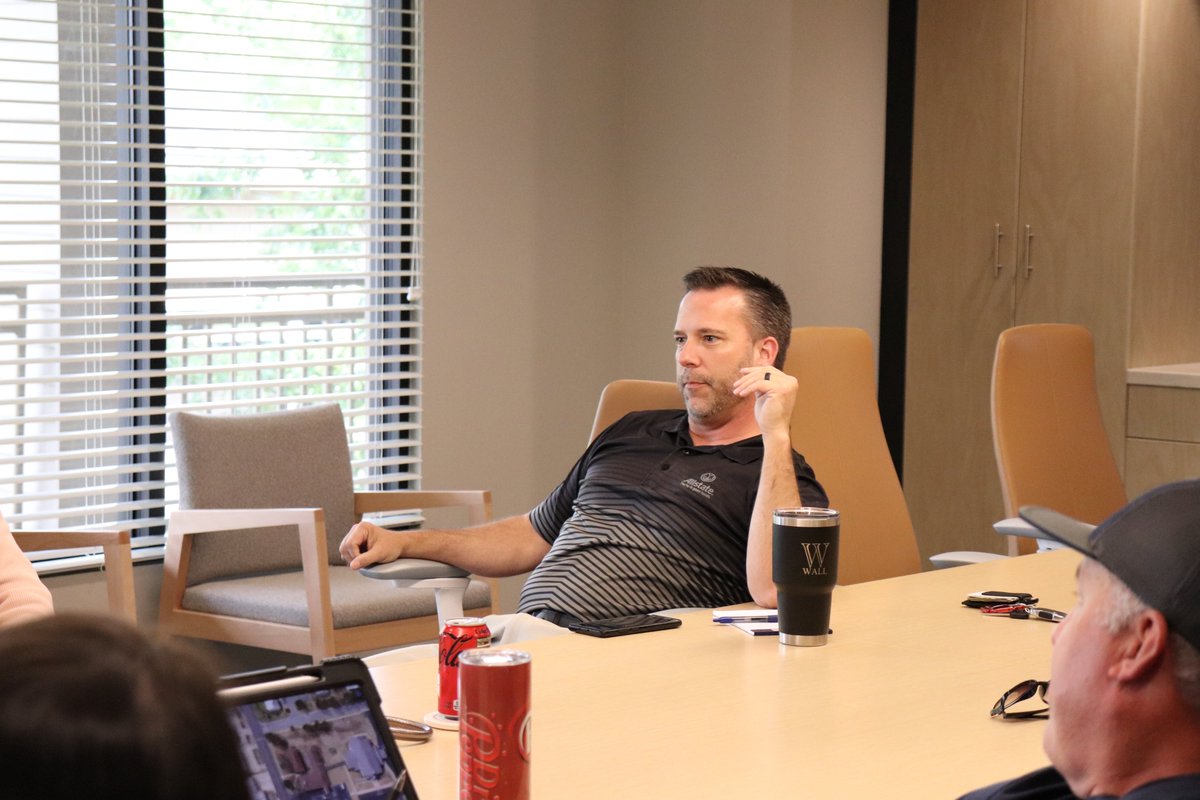 Monday, the Gateway Park City Center Steering Committee met to discuss plans for the City Center. Several ideas were put on the drawing board. Be on the lookout for more updates!