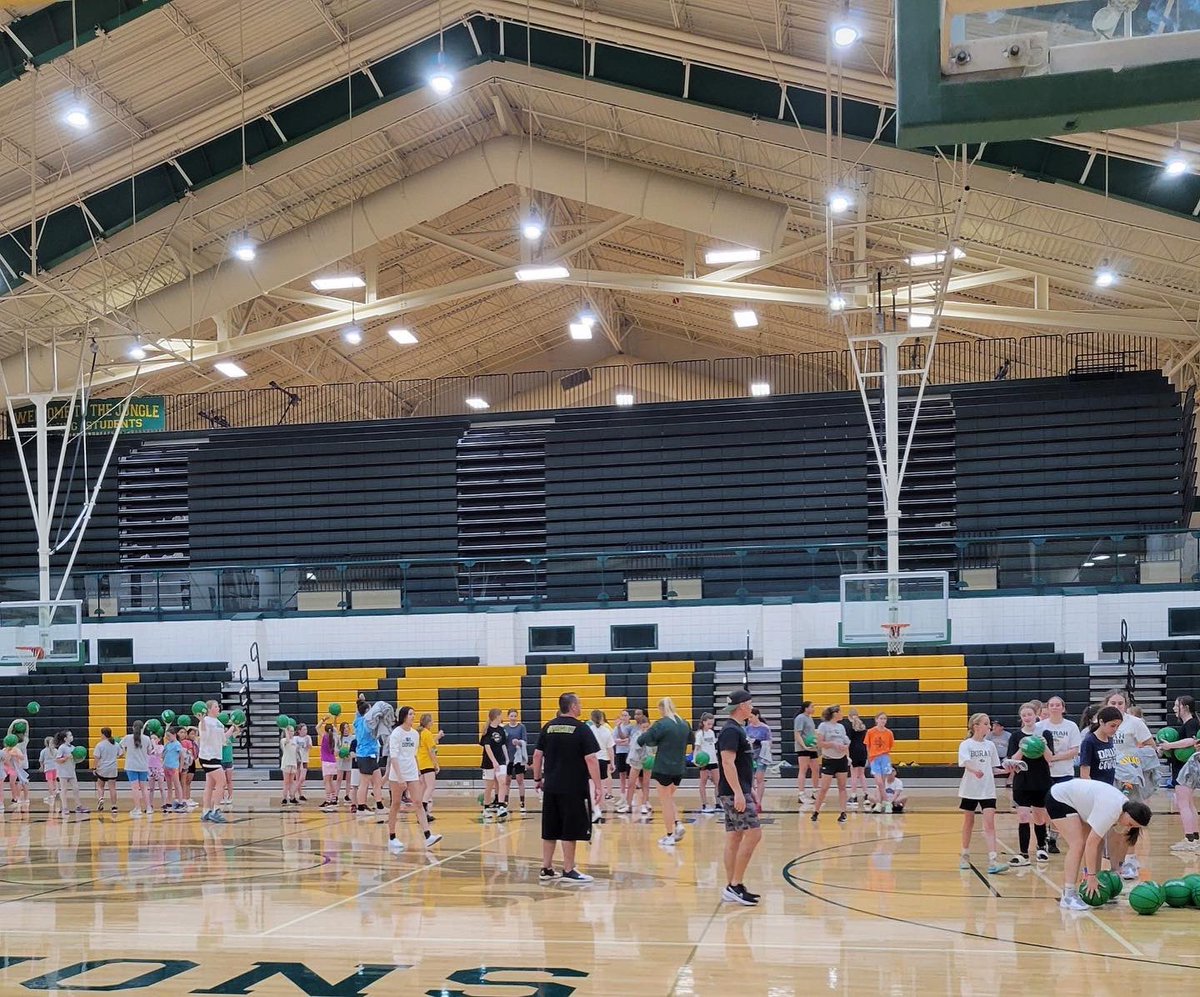 ladylionshoops's tweet photo. Day ✌🏼✅ We got better today!! #BorahTuff #WeAreBorah https://t.co/j6rzDGKE5L