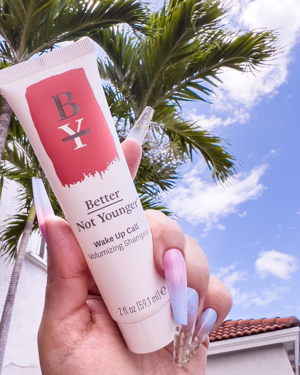 BetterNotYoung's tweet image. Good hair ✓ Good mood ✓ GOOD DAY ✅ 

Our Wake Up Call Volumizing Shampoo is thoughtfully formulated with key ingredients to gently cleanse your hair, while also adding instant lift, volume and fullness!

📸: ig/boldstatementxo