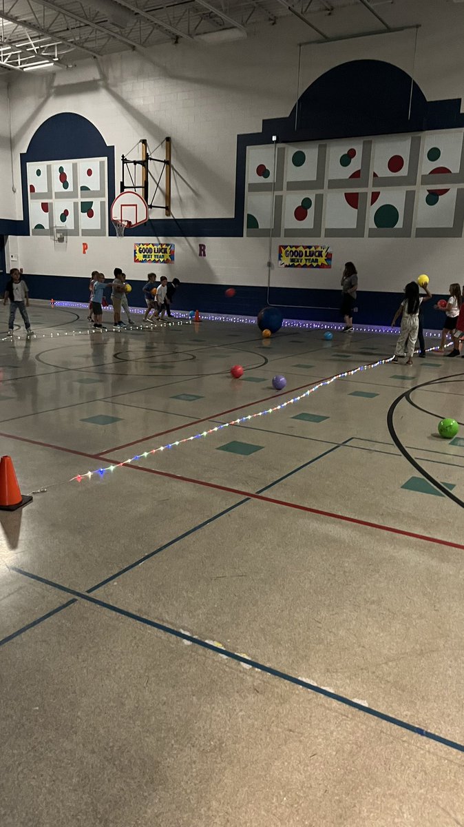 cmyers12345's tweet photo. @WestLawnGI @GIPublicSchools We are off to an “Out of this World” experience at GIPS Summer School 2022!🚀#SummerAtGIPS https://t.co/82r3Sx8KkH