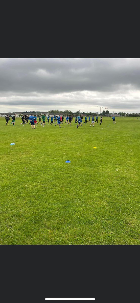 Great to see a mixture of youth and old at the first session this evening. Over 30 bodies up tonight for a kickabout before we get stuck into the nitty gritty of pre season ⚽️⚽️