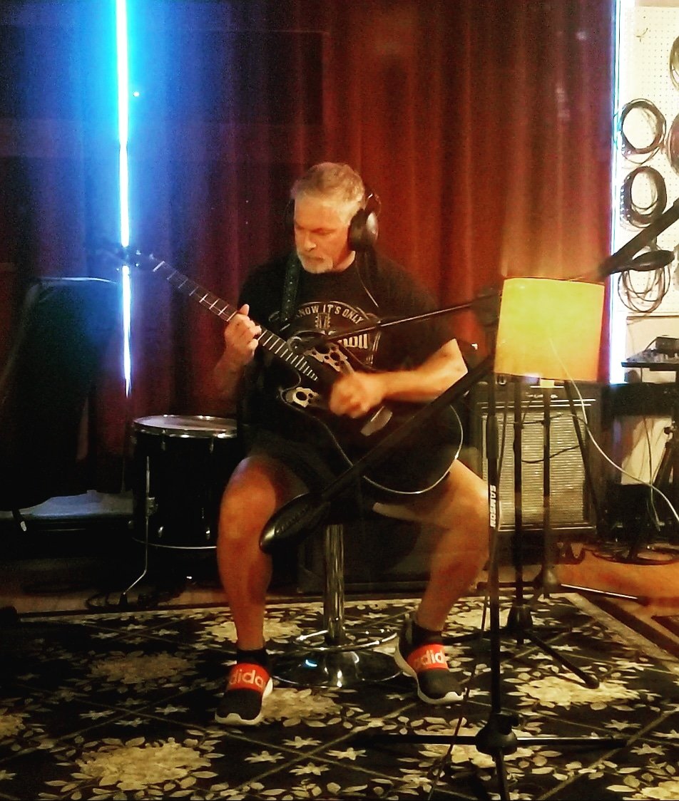 MarkCarangelo's tweet photo. Recoding @mtmoonrecording 
Kool Breeze... https://t.co/Spxv8uYtHP