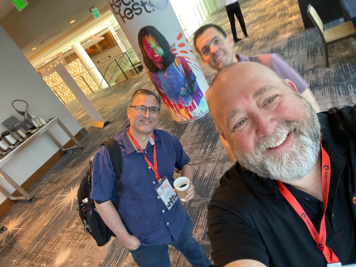 andriven's tweet image. How you get reminded by coworkers that you’re late for a meeting at #PureAccelerate. :P 

@JasonWalkerData @SolitaryBuffalo @PureStorage
