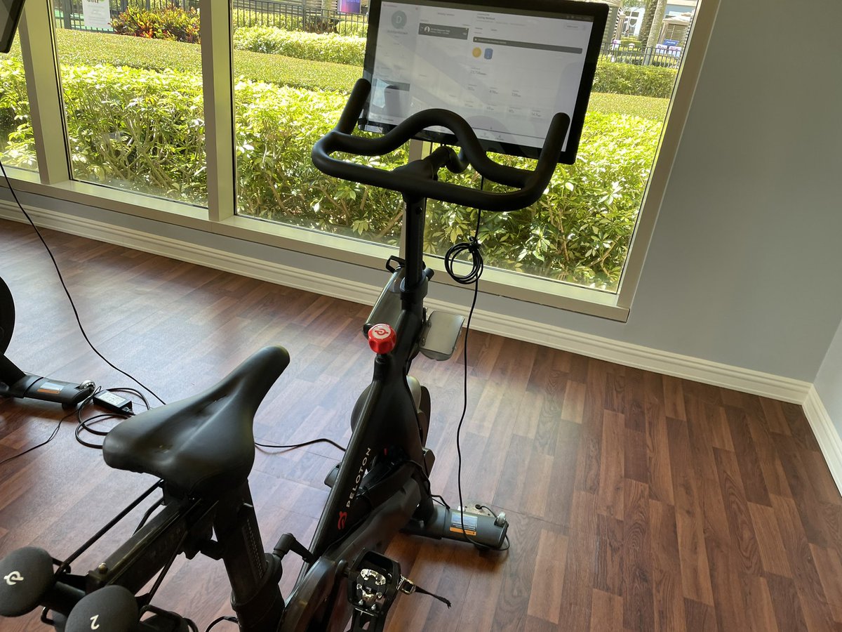 Dan Brown tweet media