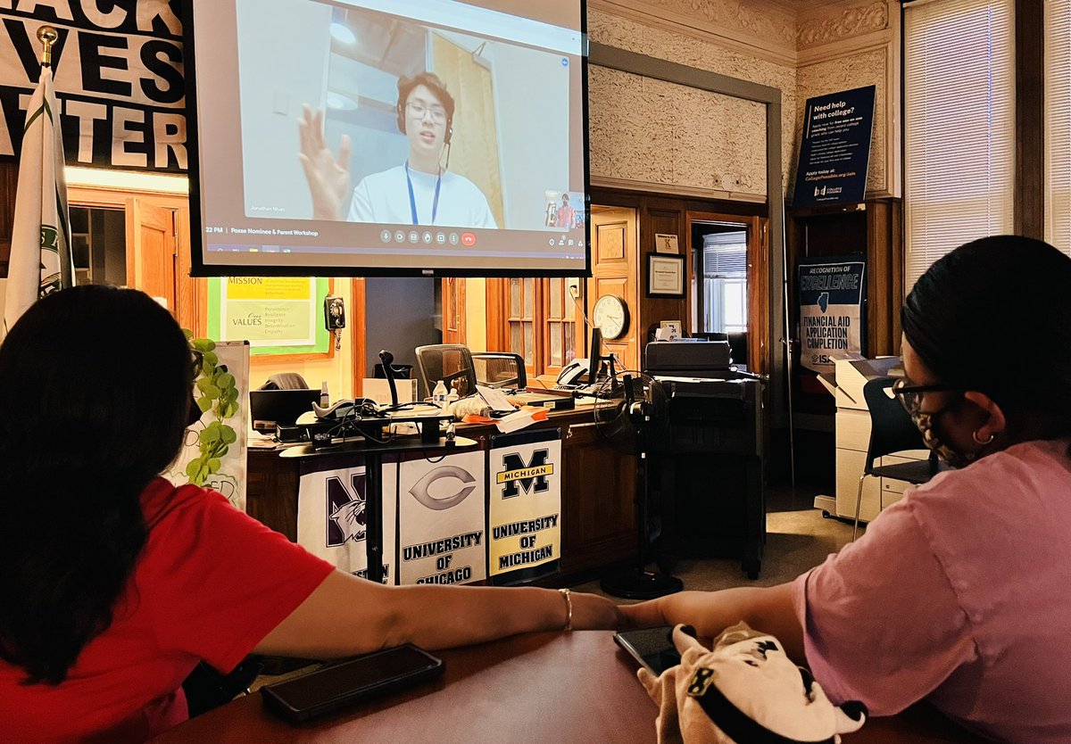Shout out to <a href="/KellyPostsec/">KCP Postsecondary</a> and our two most recent @ThomasKelly_HS Posse scholarship alumni for talking with our Class of 2023 <a href="/possefoundation/">Posse Foundation</a> nominees and their caregivers about the opportunity!