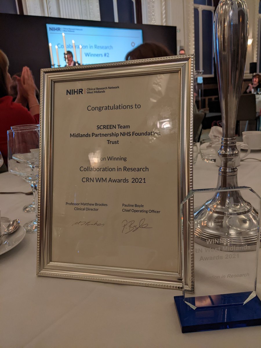 Yay massive congratulations to the <a href="/mpftnhs/">Midlands Partnership University NHS FT</a> SCREEN (Social Care Research Engagement) team for winning the Collaboration in research award at #CRNWMAwards! <a href="/nixkar6/">karen nixon</a>