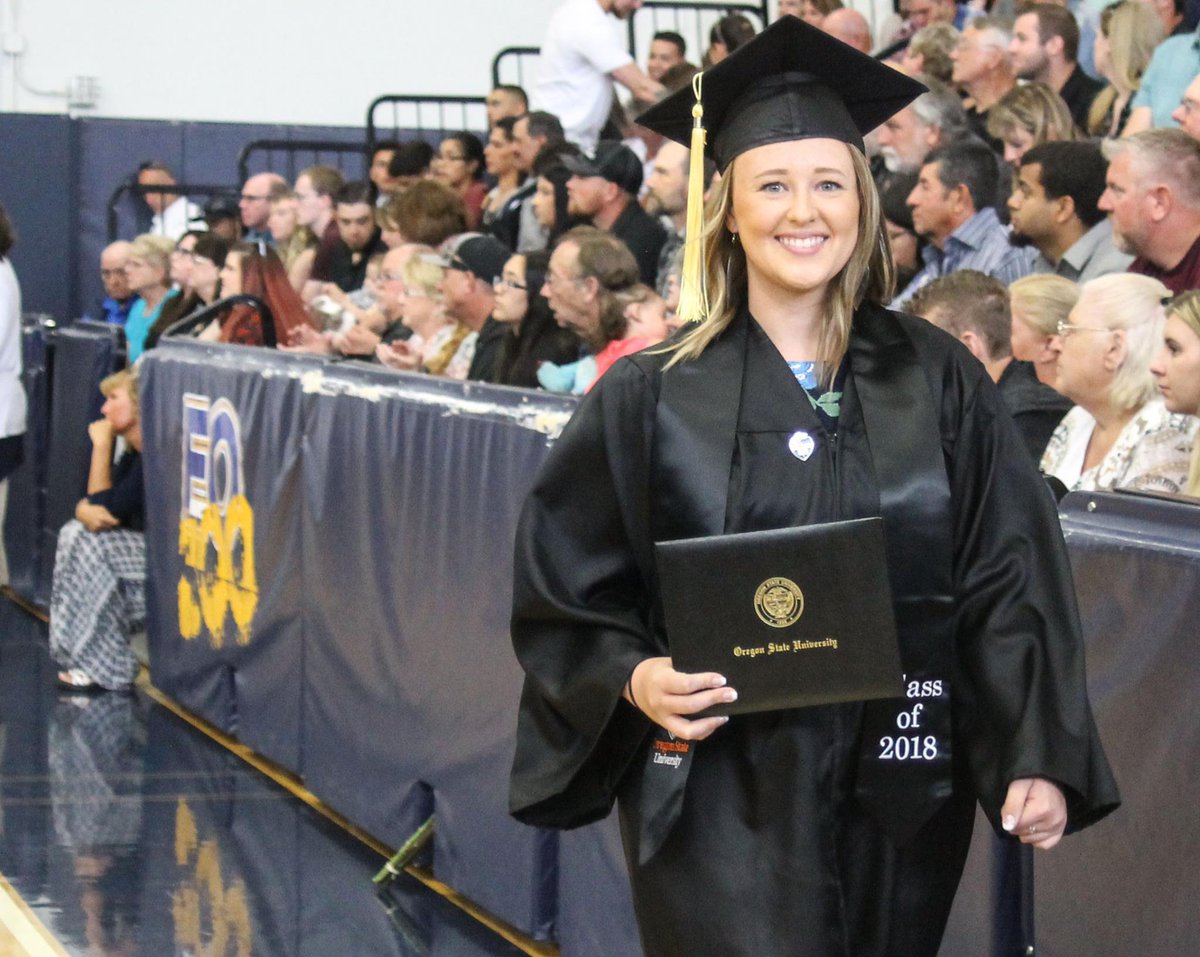 OSUAg_NatResEOU's tweet photo. All upcoming graduates should check out the eNewsletter to get more details regarding Commencement this Saturday, June 11th! 

https://t.co/0kAvuJvGjY https://t.co/dgiJH78dC8