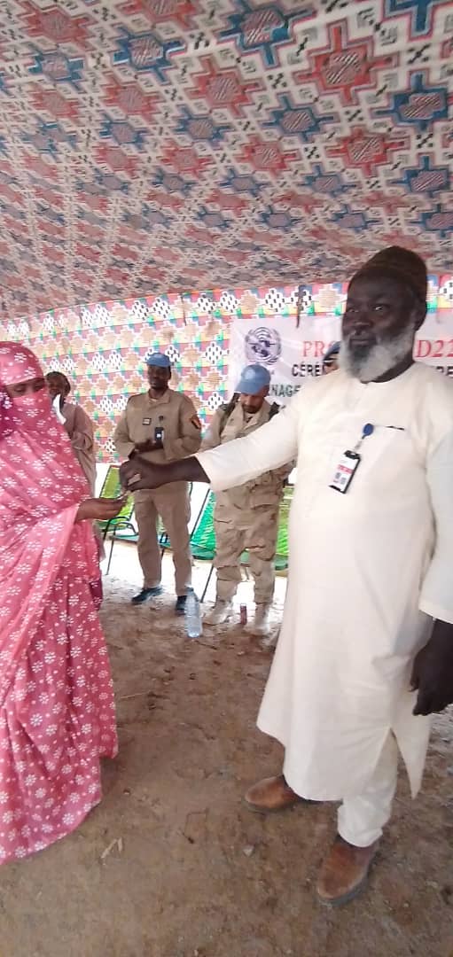 OngEffad's tweet photo. Cérémonie de remise du projet (Aménagement du site de maraichage aux profits de l'association des femmes d'Amachach) avec @UN_MINUSMA.
#MINUSMA #EFFAD https://t.co/e6niuNfuTo