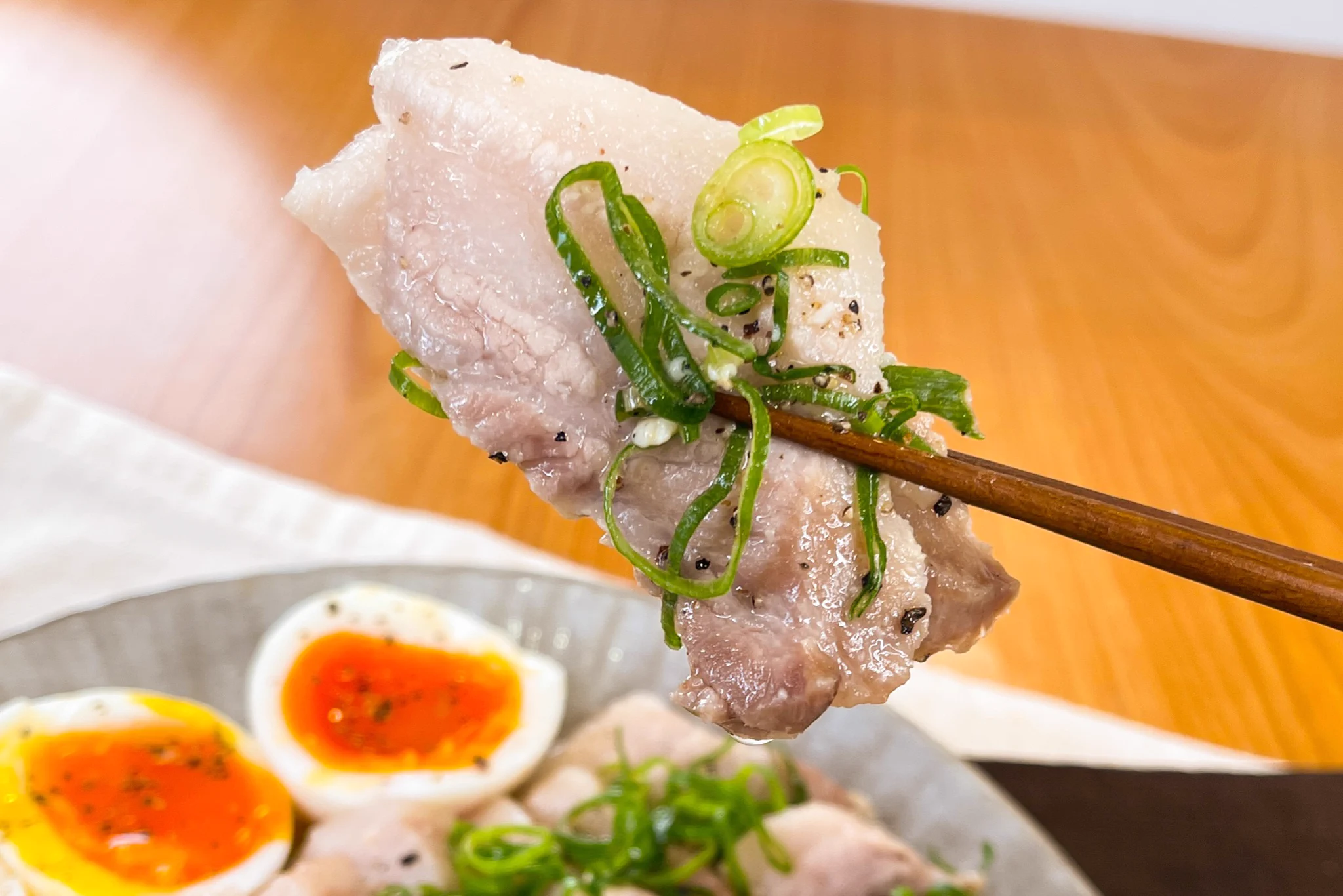 炊飯器で簡単に作れる！極上の豚バラ塩チャーシュー。
