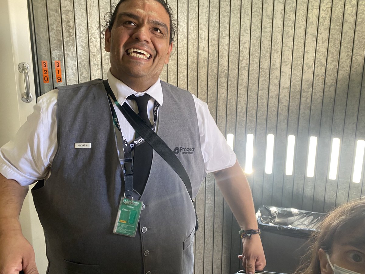 ParallaxKen's tweet image. @ProspectAir Andres is a true hero as he rolled my wife, while running, from PHX terminal B to A as they held the flight! Attitude, ability, motivation and conviction are true with this man! Thank you!