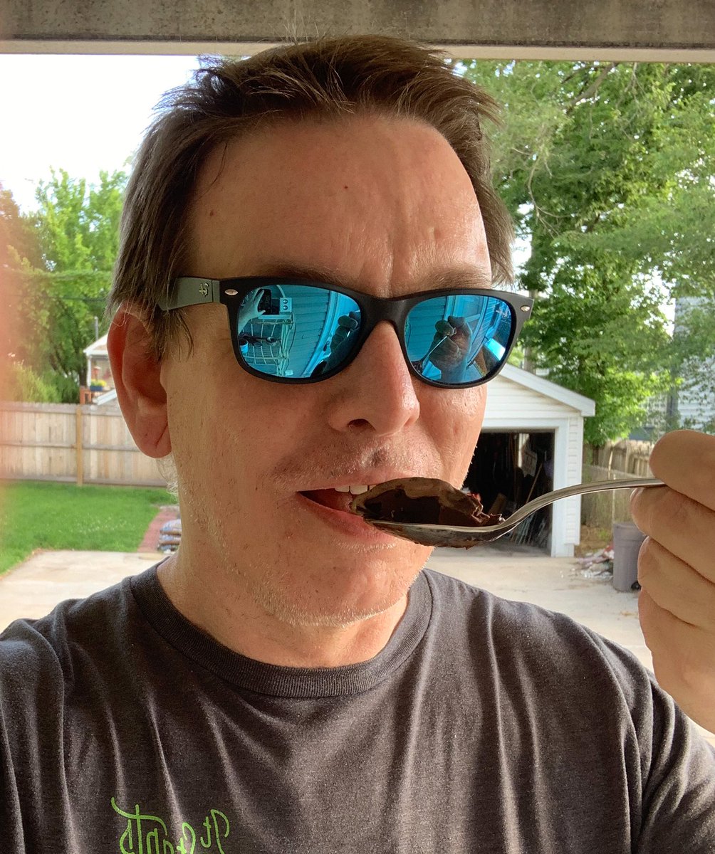 The answer is chocolate ice cream (the question is irrelevant)
#raisingtheflagg #NationalChocolateIceCreamDay #BackOfficeSuperStars