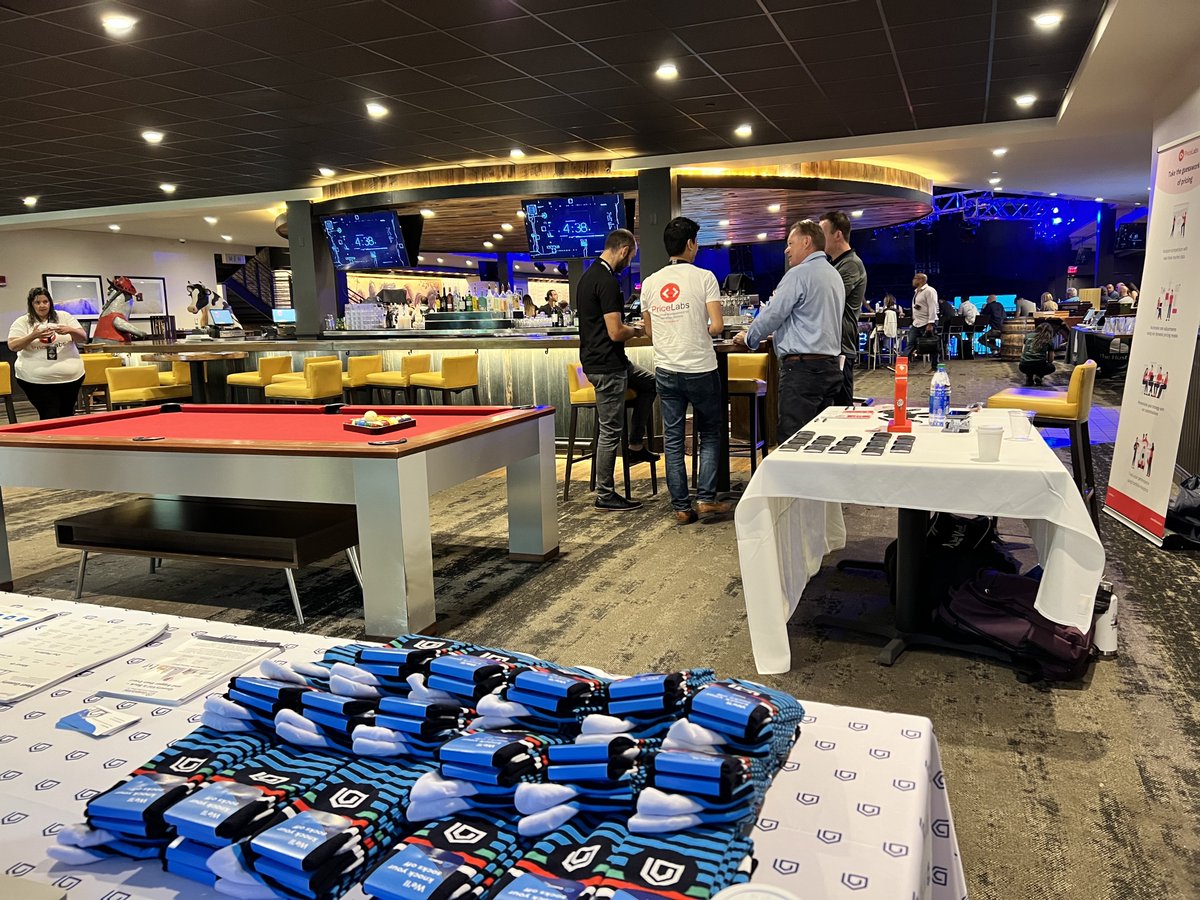 Guesty's tweet image. The #Guesty gang is having an awesome time at the #STRWealthConference! ⚡️

Can&apos;t wait for day 3 tomorrow -- be sure to stop by our booth if you haven&apos;t had the chance to yet 💙