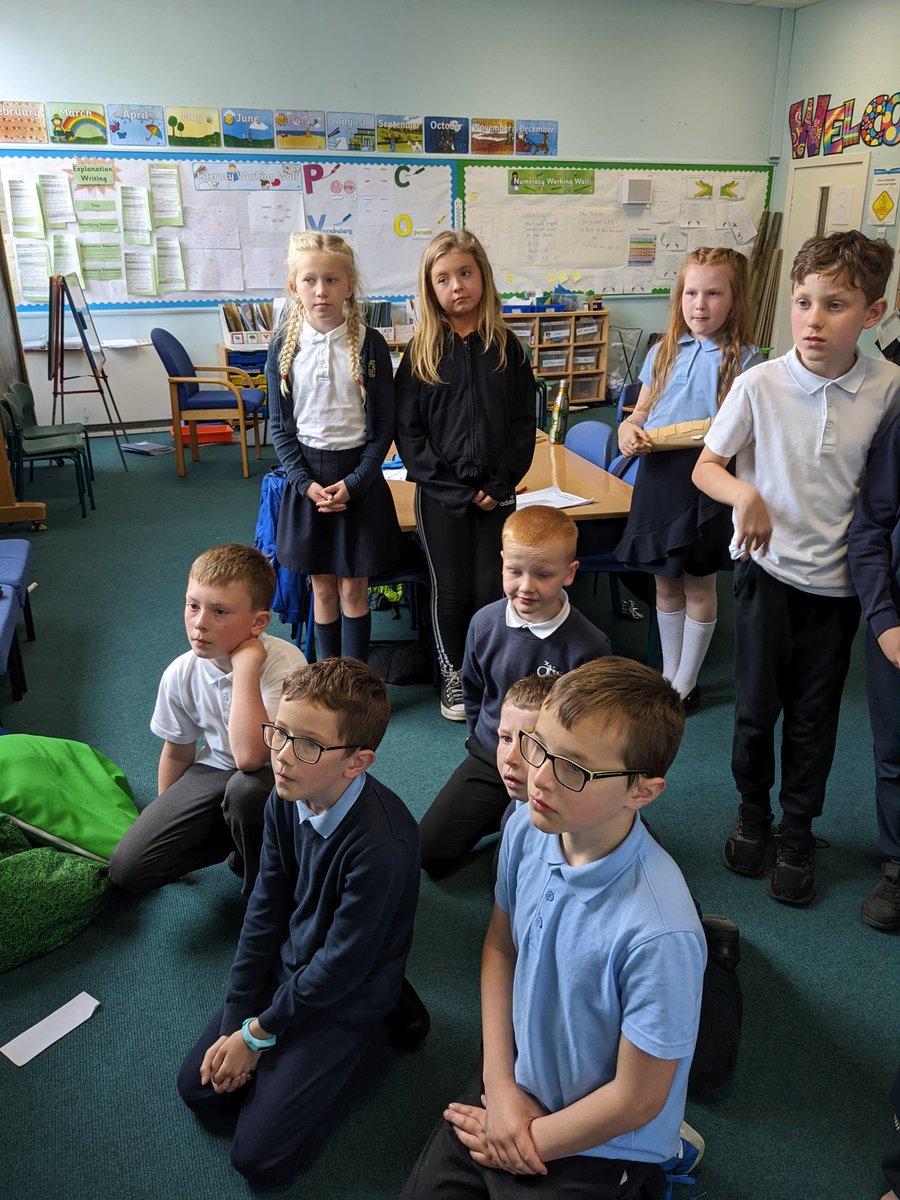 Mrs Thom tweet media