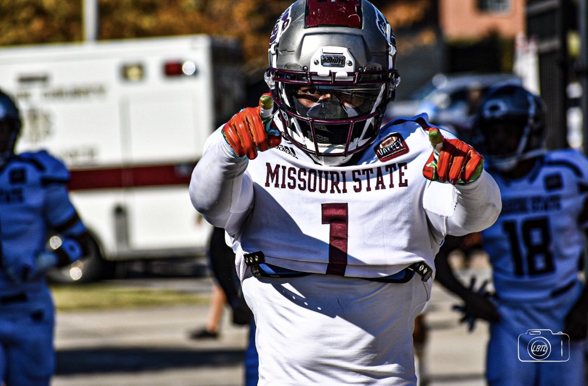 #AGTG After a great conversation with @Coach_Fishback , I am blessed to have recieved an offer from Missouri State University! @MOStateFootball #GoBears @Janimal84