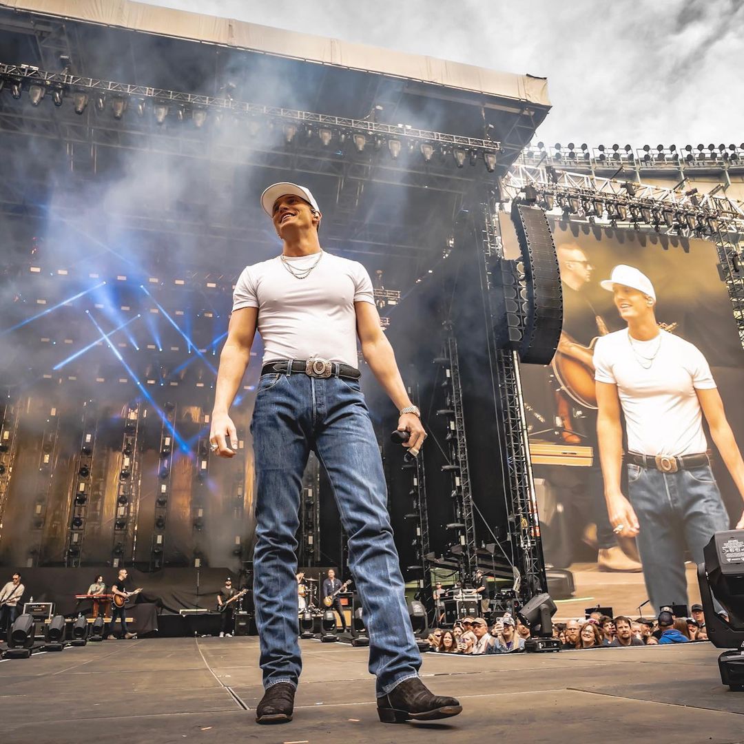 MCA_Universal's tweet photo. κ±α΄Ι΄α΄
α΄Κ June 12
@DierksBentley
@kyliemorgan
@ParkerMcCollum https://t.co/aRfLM6fJ0e