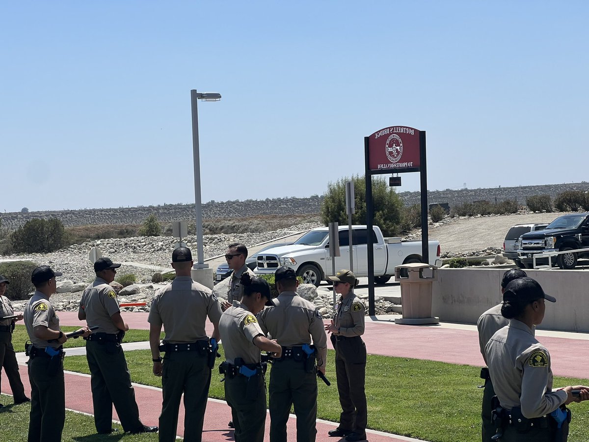 Thank you Deputy Fisk from <a href="/HighlandPolice/">Highland Police</a> and Deputy Neff-Fergot from <a href="/RanchoPD/">Rancho Cucamonga Police</a> for coming out and teaching Crowd Control to Class 226! You’re commitment to training the next generation of Law Enforcement is appreciated!