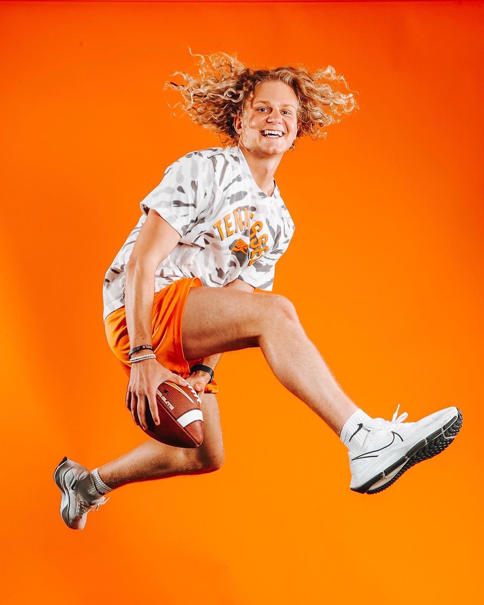shayeryon's tweet photo. Proud to announce I’ll be joining @Vol_Nutrition as a summer intern! We on Rocky Top! 🍊                      📸: @TwoTreyz  🕺🏼:@noah_halford https://t.co/igOjaQIsN1