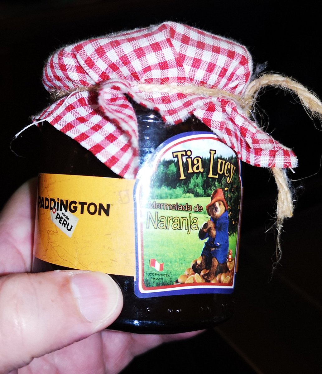 trends_peru's tweet photo. Ícono desde hace más de medio siglo. Es más conocido en el mundo de habla inglesa que en Perú, sin embargo pueden visitar a Paddington en Miraflores. Ha inspirado libros, películas, programas de TV, comerciales. Es el equivalente britanico al Mickey Mouse, pero made in Perú. https://t.co/pvyPFZOXus