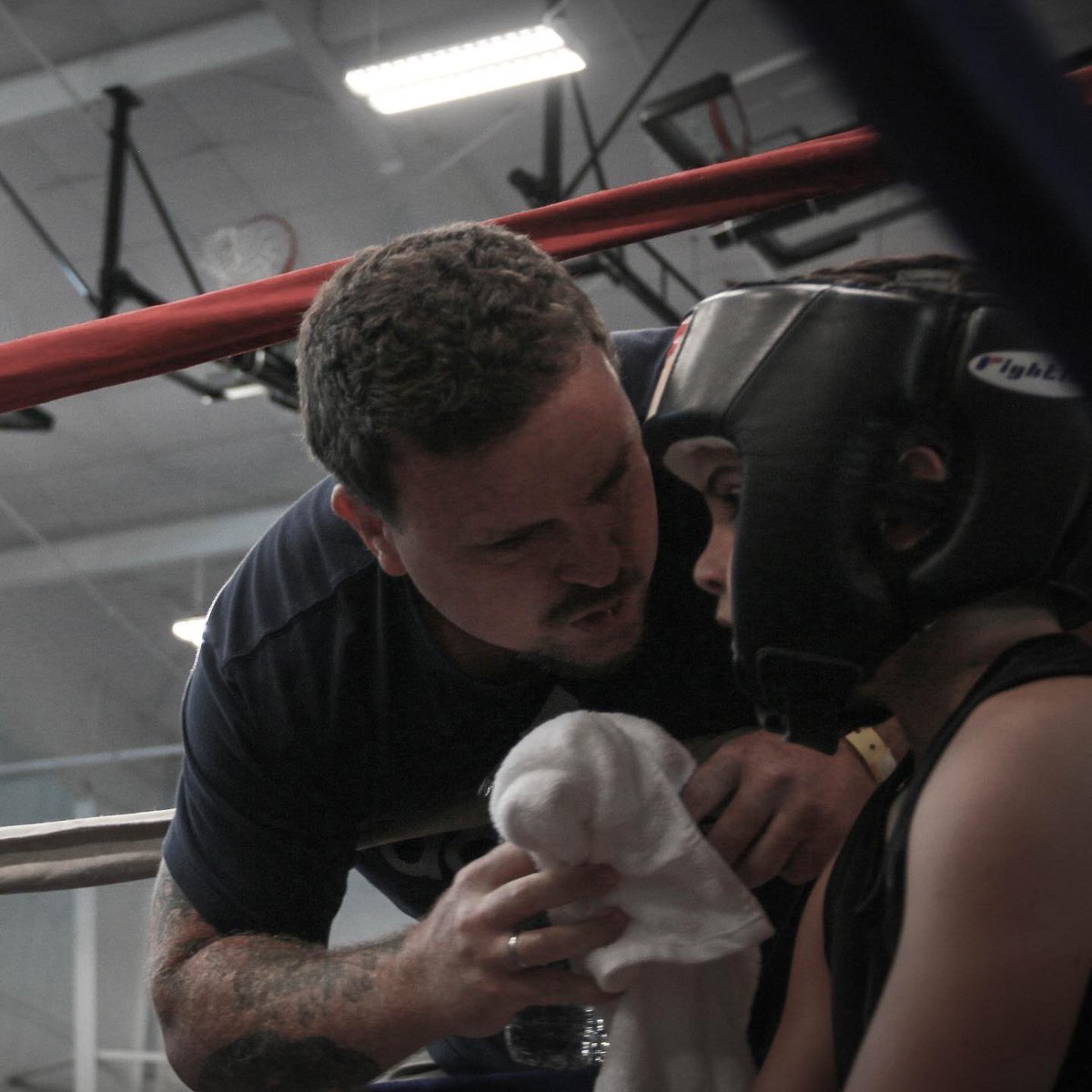 sugarbertboxing's tweet photo. You got to be able to truly BELIEVE in yourself. That’s what separates you from others. To know who you are and where you are going gives you the advantage over others. 🔥
#believeinyourself
#sugarbertboxing #titleboxing #wbccares #boxinginspiration #amateurboxing #believe https://t.co/2WUVSGUjYu
