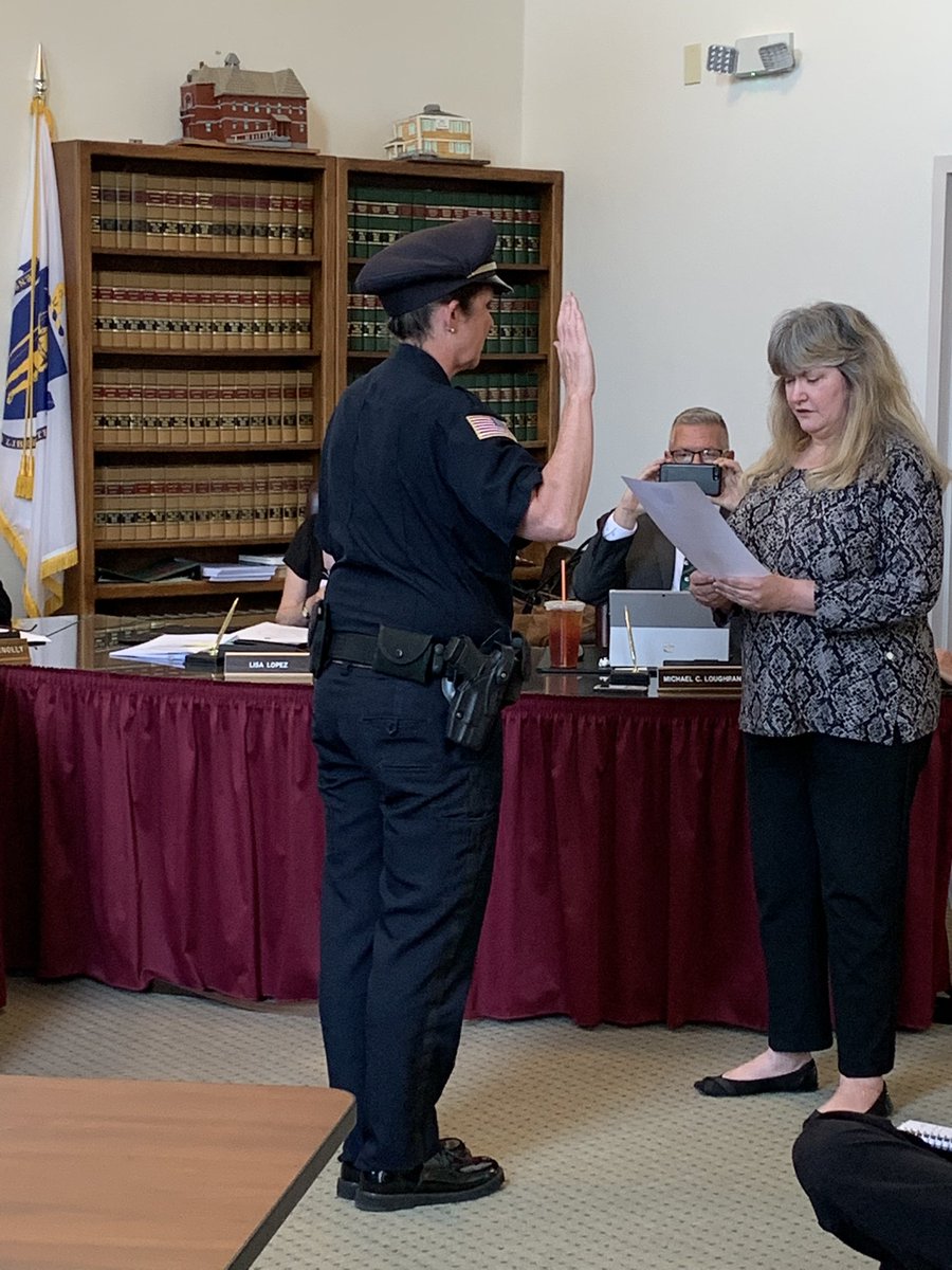 Congratulations to Canton’s new Police Chief Helena Rafferty who was sworn in at tonight’s Select Board meeting. We’ll deserved. Best of luck Chief!