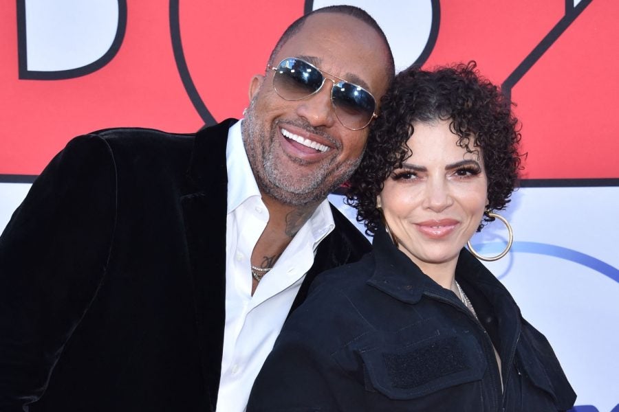 IDCheaters's tweet image. &apos;Black-ish&apos; Creator Kenya Barris And Wife Of More Than 20 Years Call It Quits — For A Third Time - Essence essence.com/celebrity/blac…