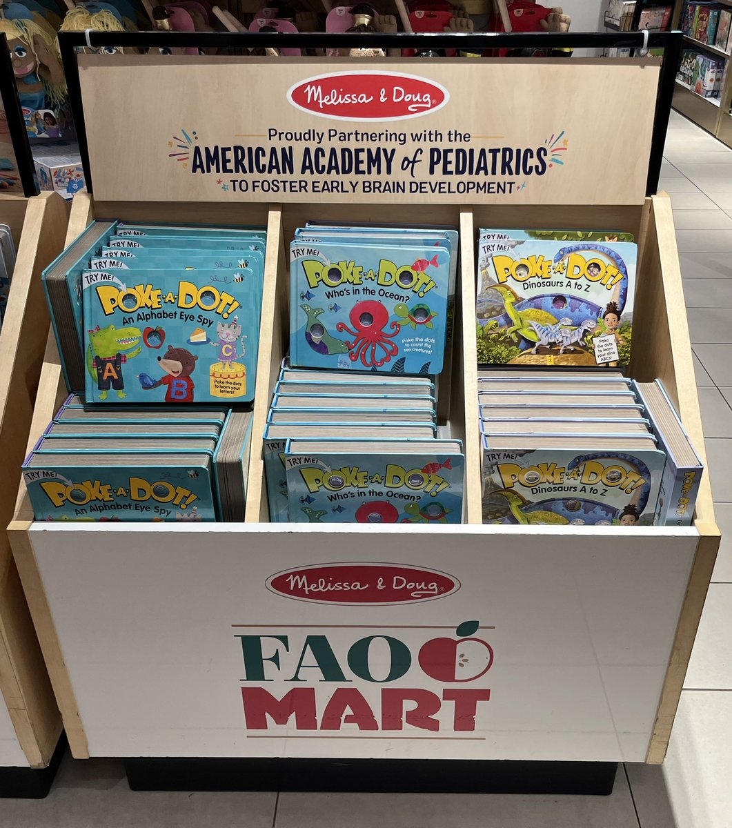 One of the coolest things I’ve seen recently— @MelissaAndDoug and the @AmerAcadPeds teaming up to bring kids quality, no-tech, imaginative toys that foster #earlybrain development! Saw this display @FAOSchwarz in #NYC today and it made me 🙂 👏👏👏👏👏👏👏👏👏👏👏👏