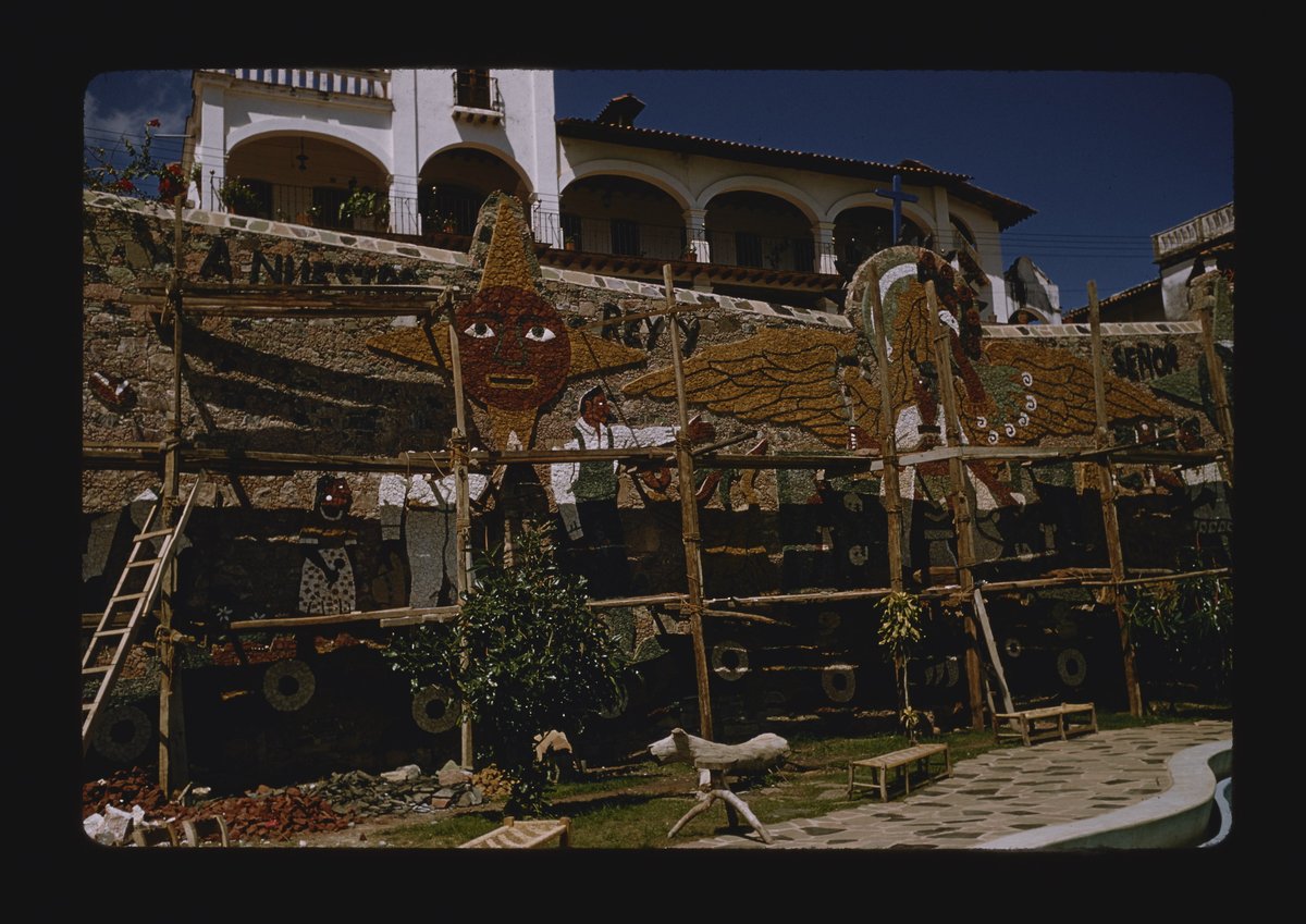ArquinSlide's tweet photo. Mural at the Posada de la Misión Hotel in progress in Taxco de Alarcon, Mexico.
.
.
Taken in the mid 20th century By Florence Arquin
#FlorenceArquin #Photography @FAUArtsLetters #NEH #Mural
#Mosaic #PosadadelaMision #Hotel #TaxcodeAlarcon #Mexico https://t.co/wFrDDqVepZ